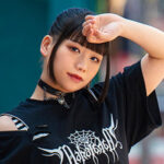 ぜるちゃんの悶絶覚醒！巨根×ベビーボイスで震える初ビニ本デビュー