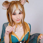 新人AV女優レイヤー衝撃デビュー！男の娘の恥じらいを突き破る濃厚フェチSEX